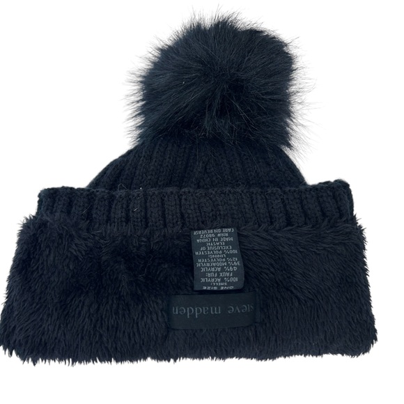 STEVE MADDEN Women’s Beanie Knit Faux Fur Pom Black Hat - Picture 3 of 3